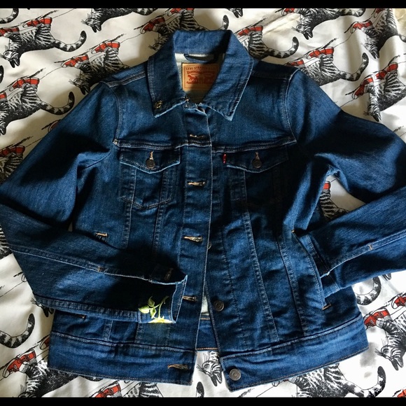 Levi’s embroidered FLORAL denim jacket Sz.M - NWT - Embroidered Denim Jacket NEW - Picture 4 of 9